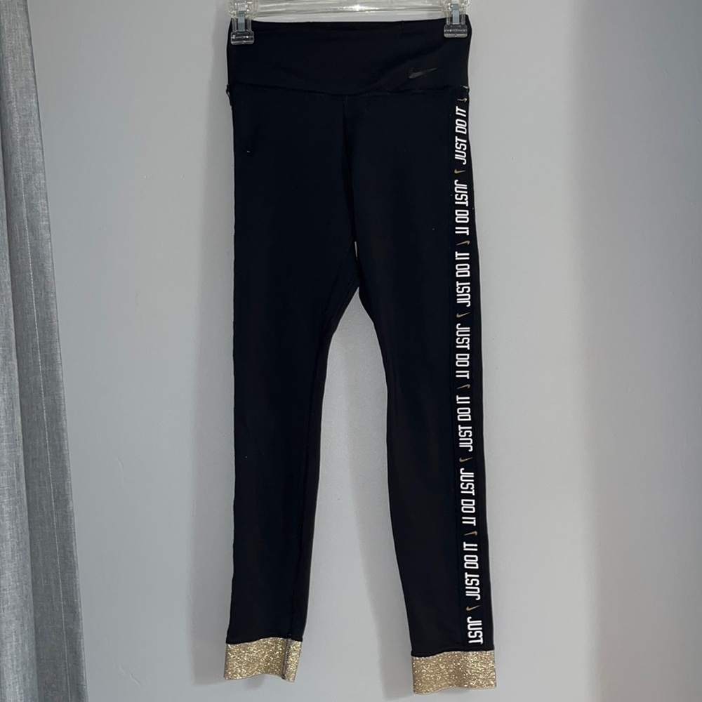 nike dri fit capri leggings